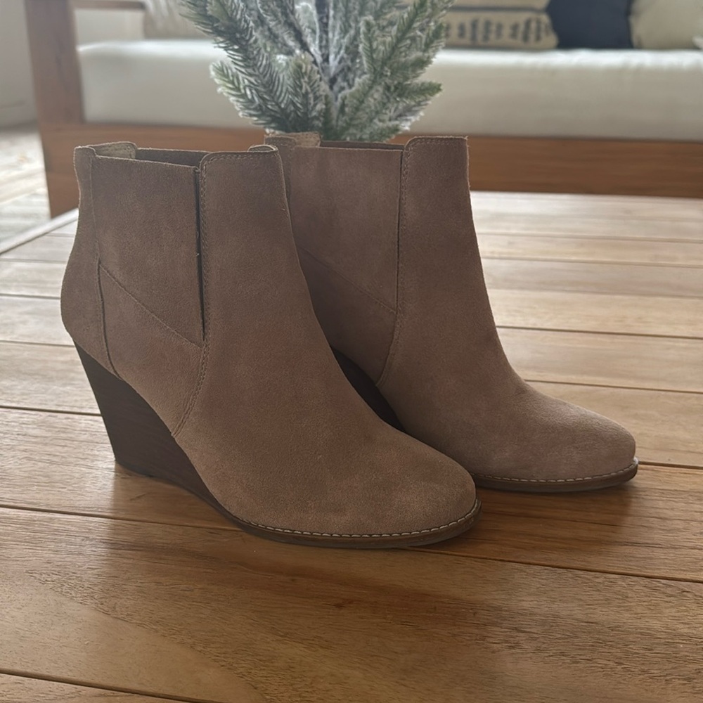 Jessica Simpson Suede Boots.